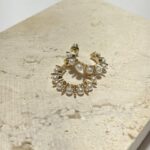 Gold Rengi İnci Detaylı İnce Küpe